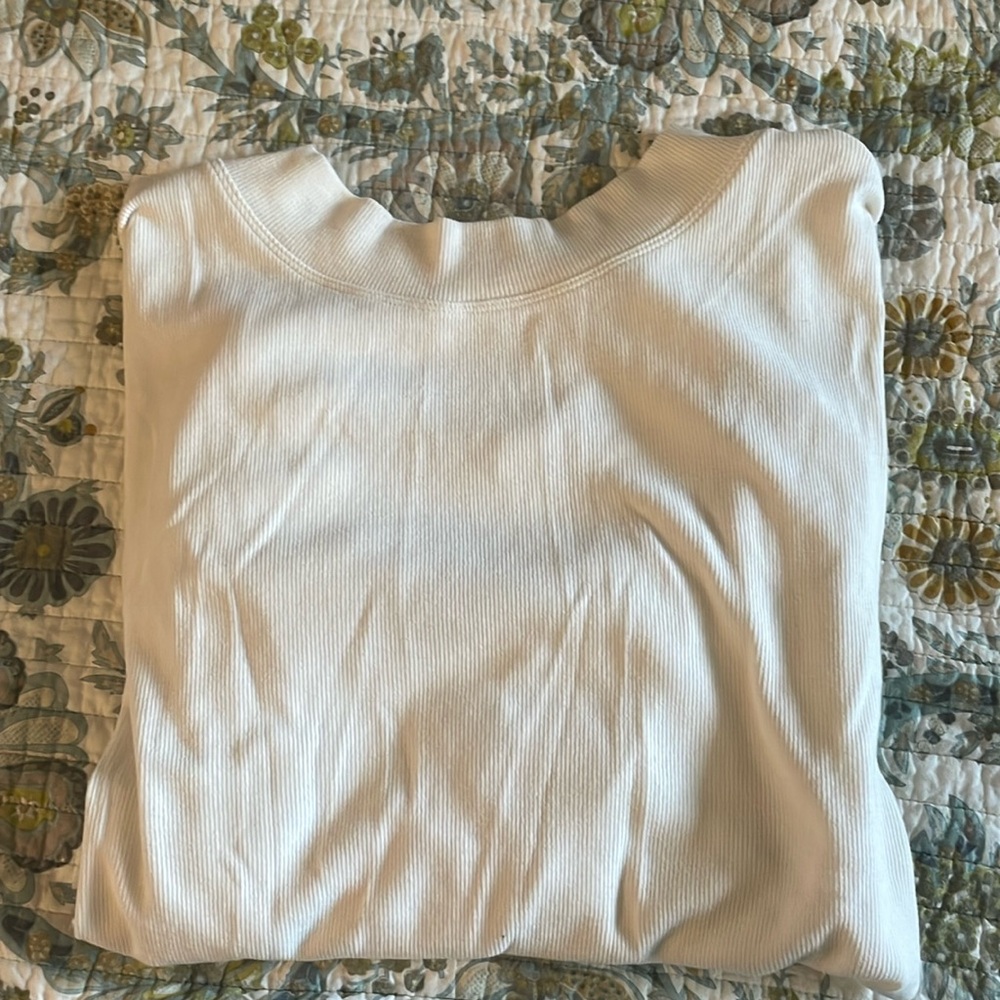 Brand new!-gorgeous long sleeve sweater
